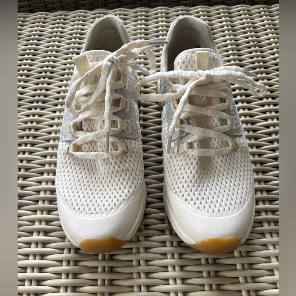 Olukai Wailuku Athletic Sneakers 7 athleisure running outdoors hiking travel - Picture 3 of 11